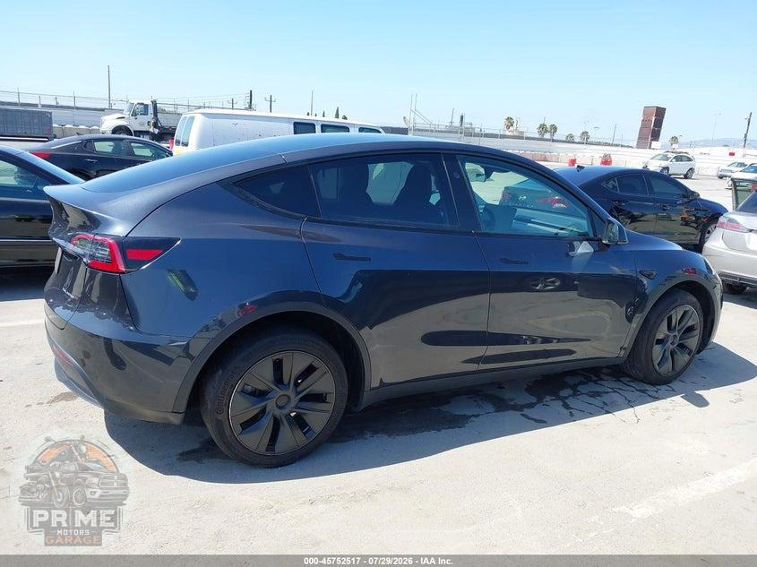 2024 TESLA MODEL Y LONG RANGE DUAL MOTOR ALL-WHEEL DRIVE — фото 13