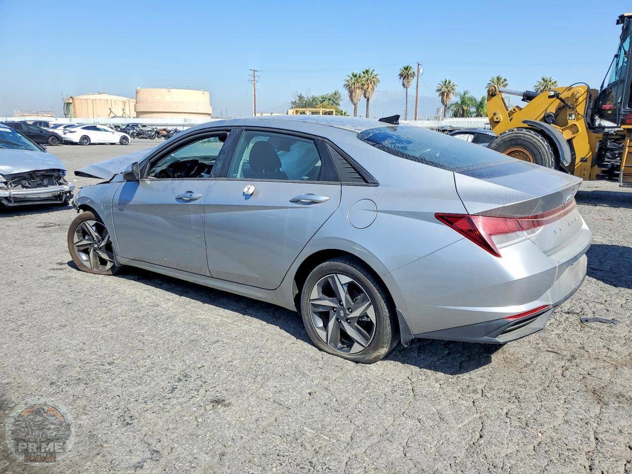 2023 HYUNDAI ELANTRA — фото 3
