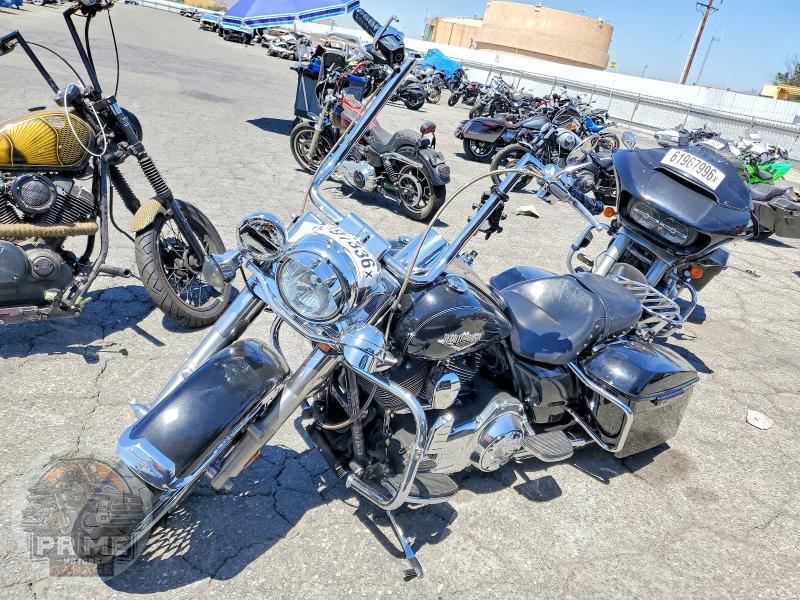 2015 HARLEY-DAVIDSON FLHR (ROAD KING) — фото 3