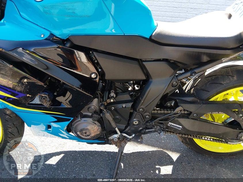 2026 YAMAHA YZFR7 — фото 9
