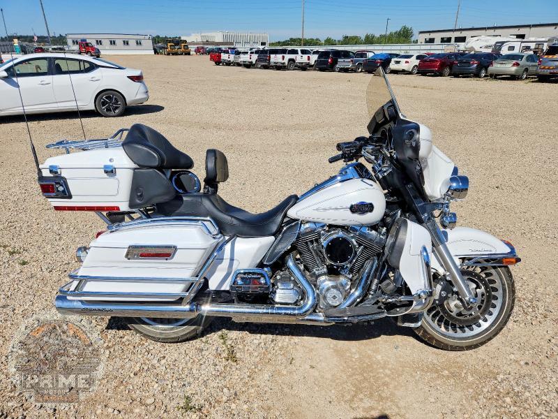 2012 HARLEY-DAVIDSON FLHTCU (ULTRA CLASSIC ELECTRA GLIDE) — фото 1