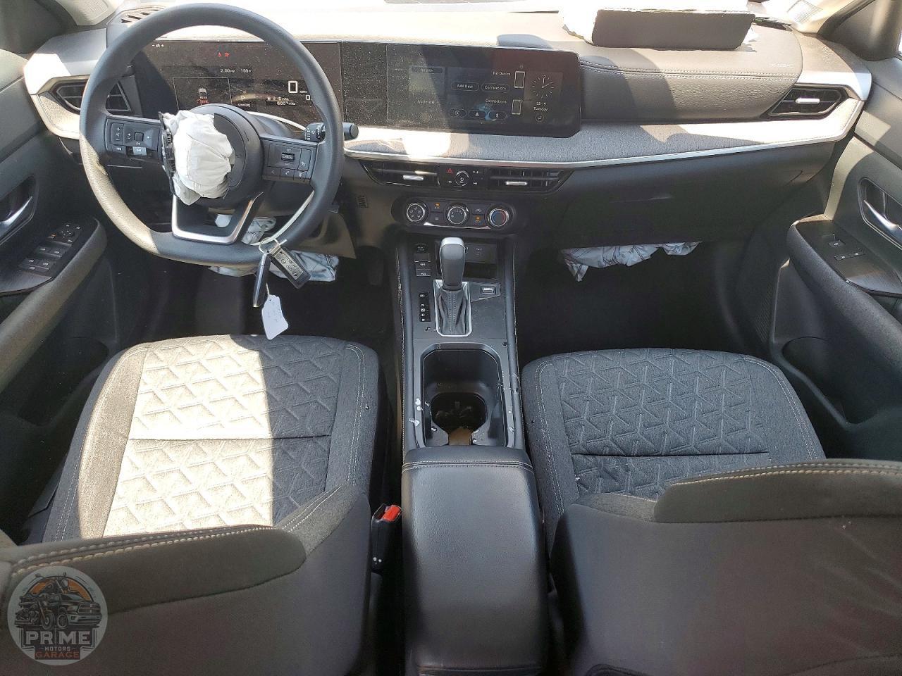 2025 NISSAN KICKS — фото 8