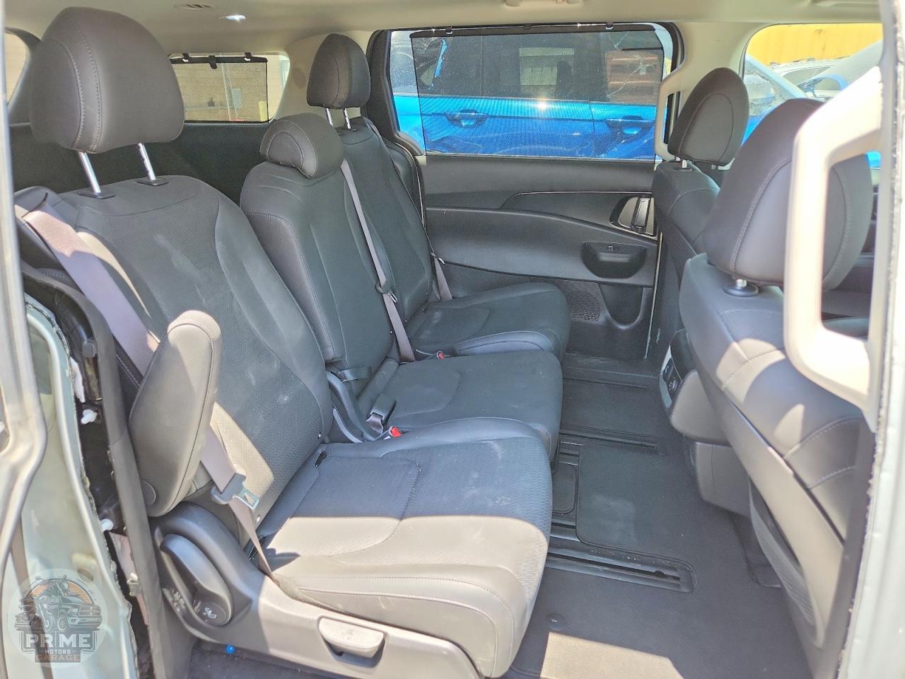 2025 KIA CARNIVAL — фото 11