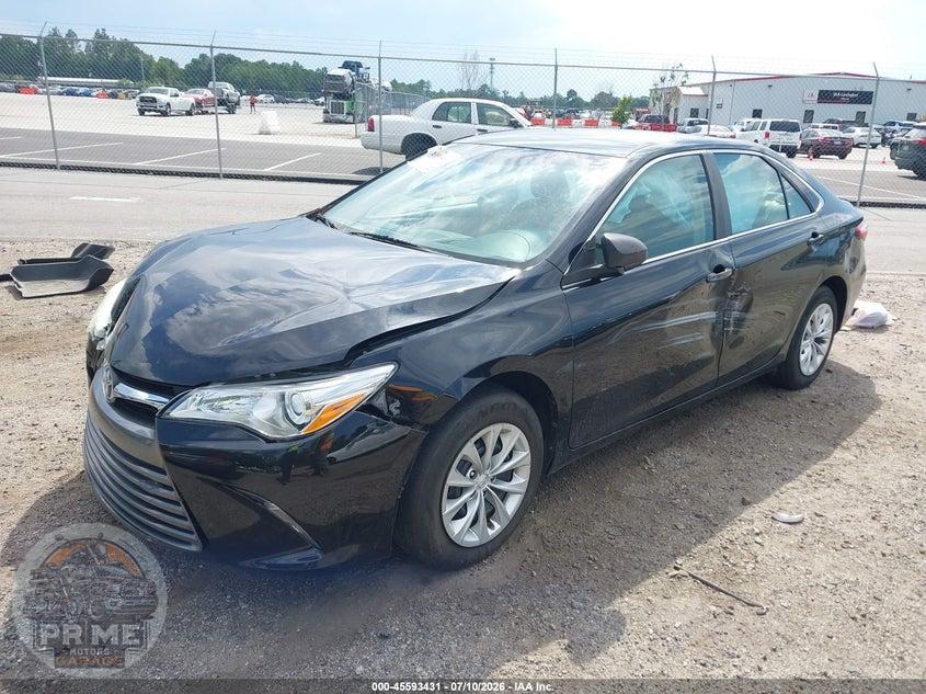 2016 TOYOTA CAMRY LE — фото 2