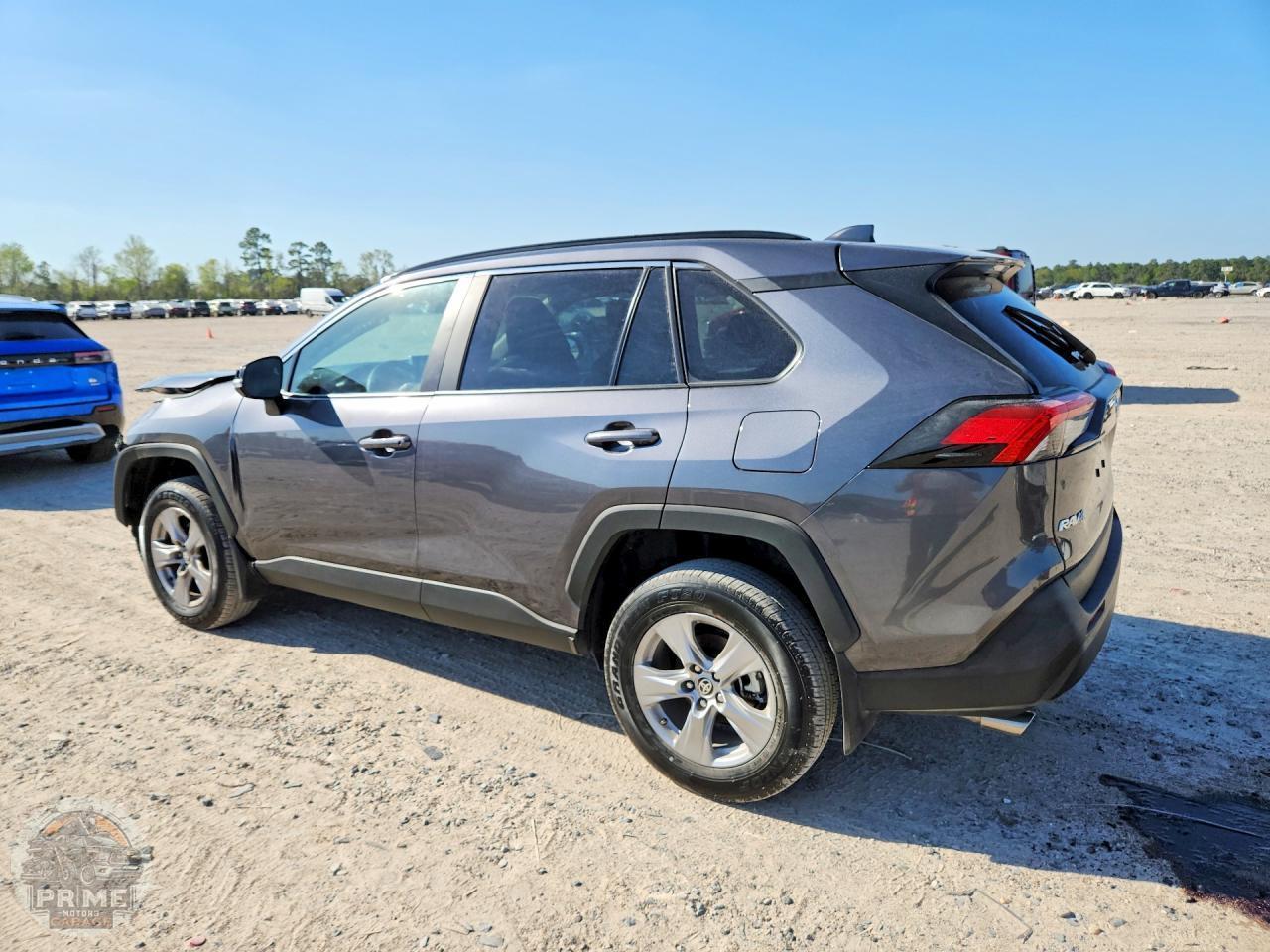 2025 TOYOTA RAV4 — фото 2