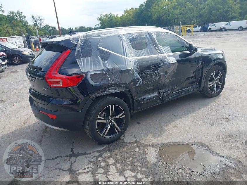 2024 VOLVO XC40 B5 CORE BRIGHT THEME/B5 CORE DARK THEME — фото 4
