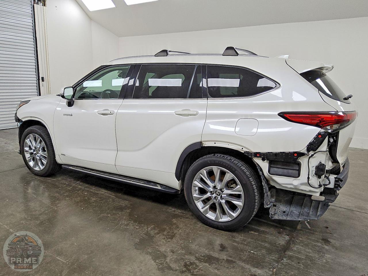 2021 TOYOTA HIGHLANDER — фото 2