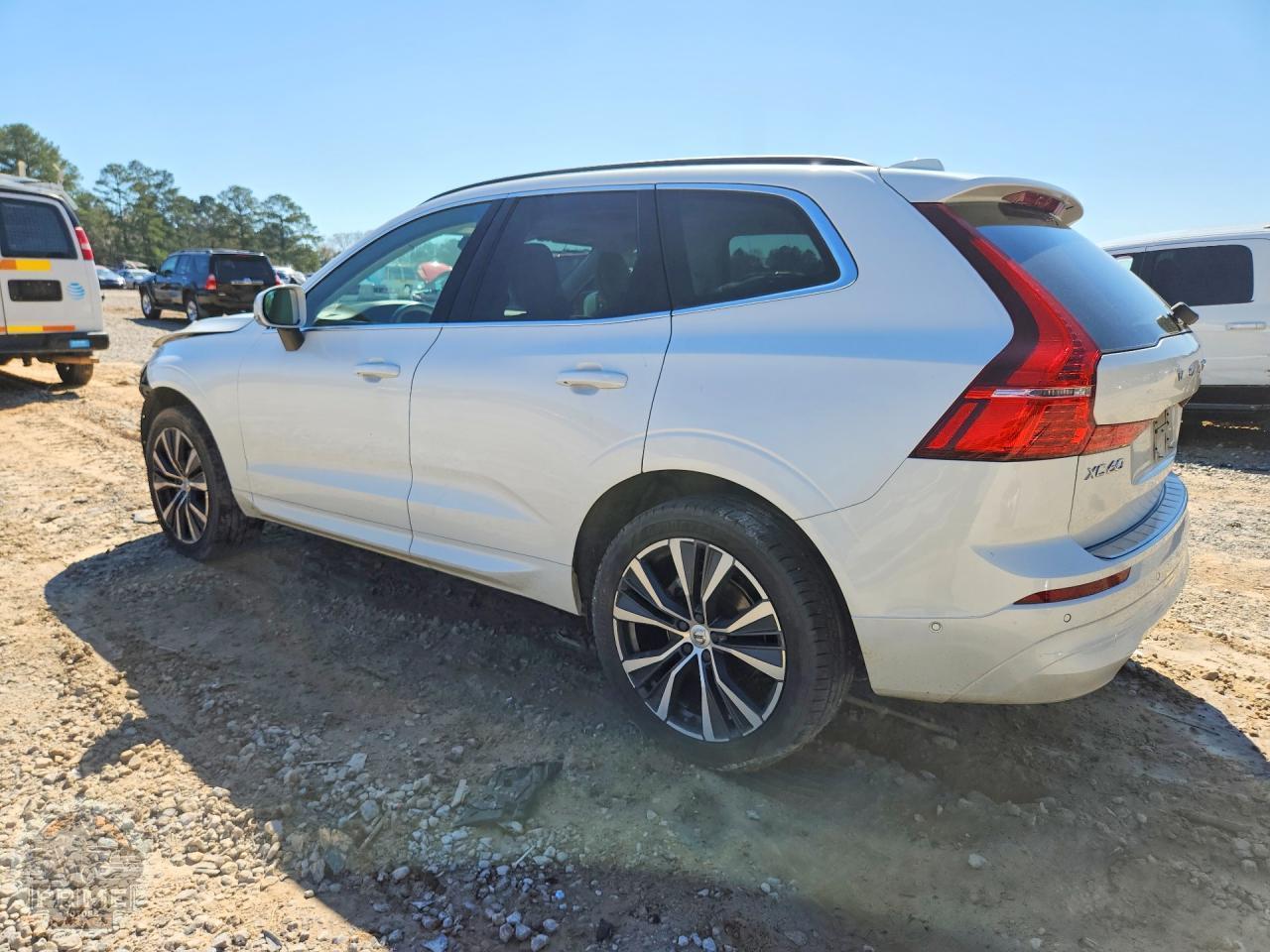 2022 VOLVO XC60 — фото 2