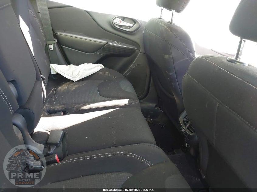 2016 JEEP CHEROKEE LATITUDE — фото 8