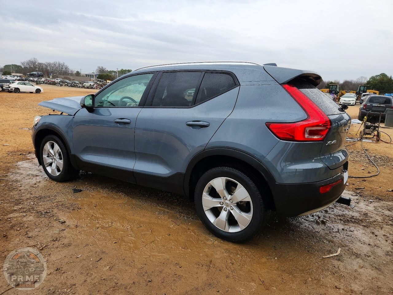 2020 VOLVO XC40 — фото 4