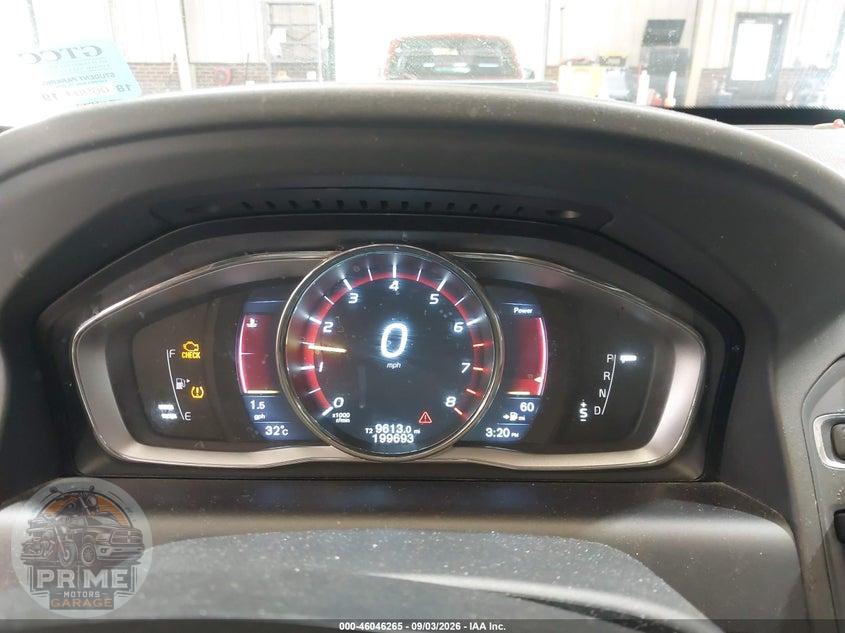 2016 VOLVO XC60 T5 PREMIER — фото 7