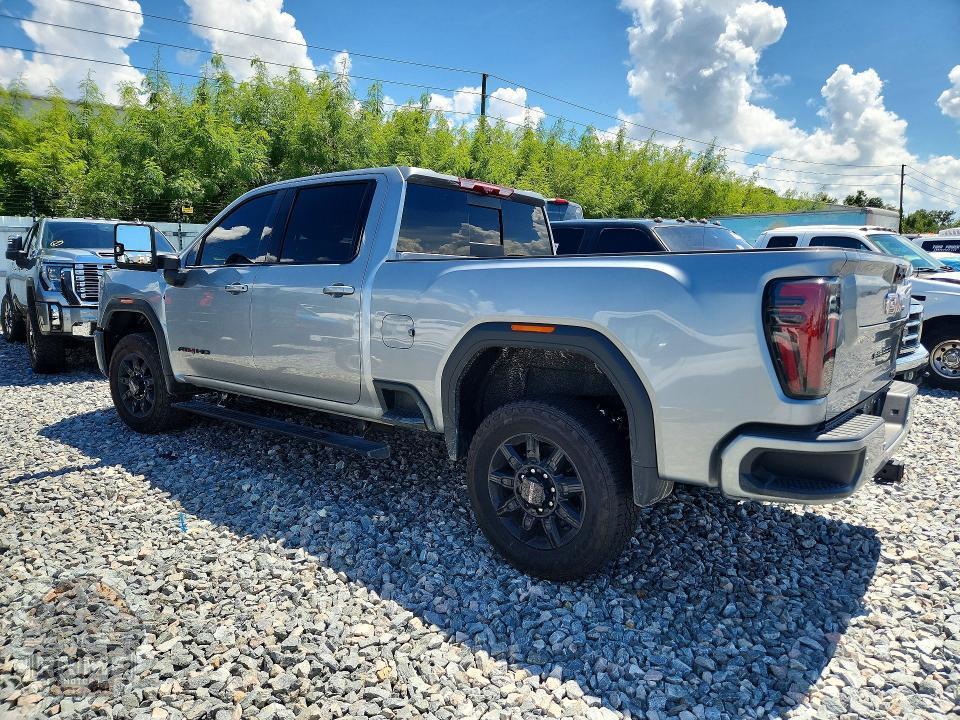 2025 GMC SIERRA — фото 2