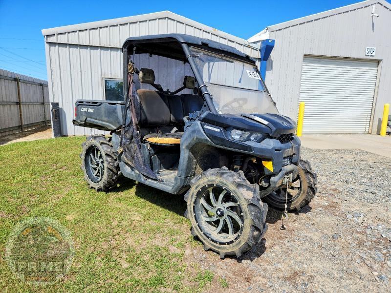 2019 CAN-AM DEFENDER — фото 1