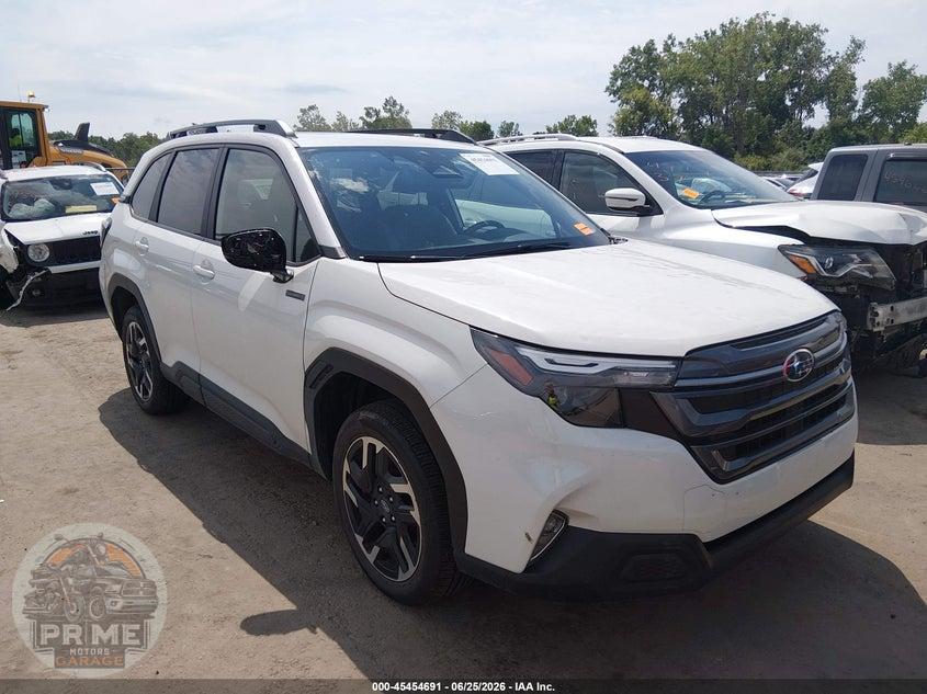 2025 SUBARU FORESTER PREMIUM HYBRID — фото 1