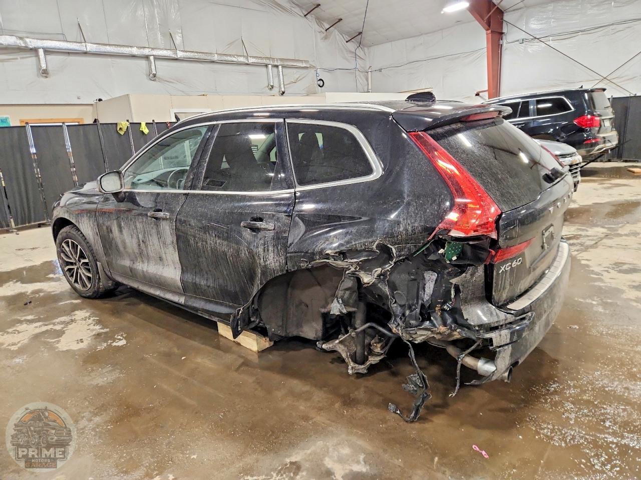 2021 VOLVO XC60 — фото 2