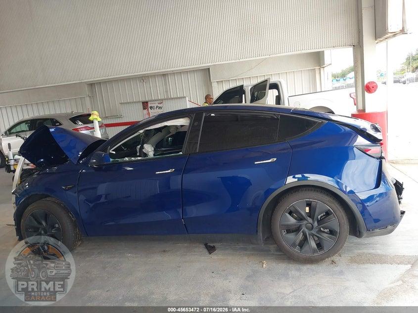 2024 TESLA MODEL Y LONG RANGE DUAL MOTOR ALL-WHEEL DRIVE — фото 13