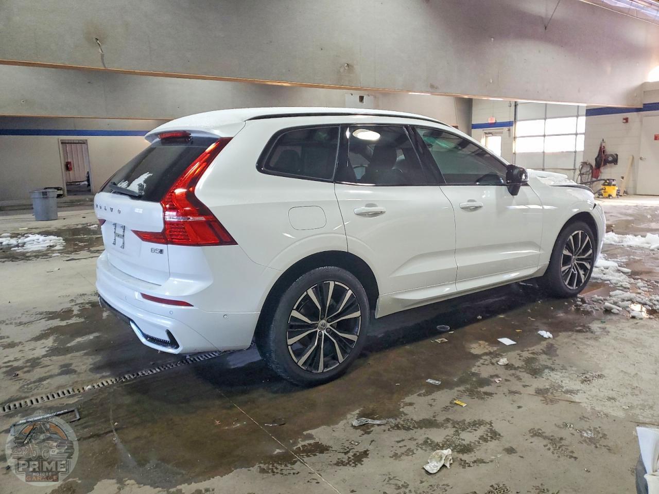 2024 VOLVO XC60 — фото 3