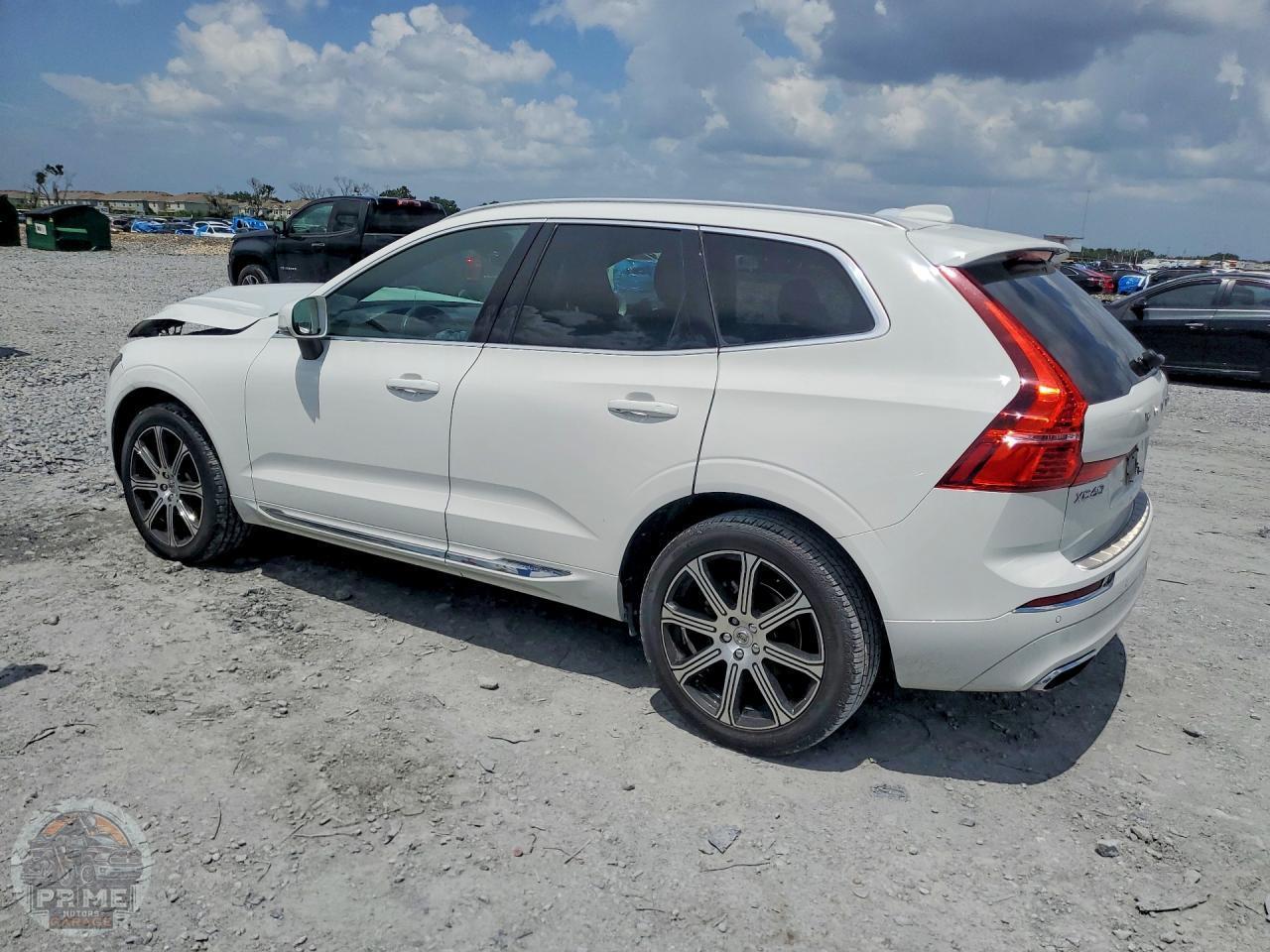2020 VOLVO XC60 — фото 2