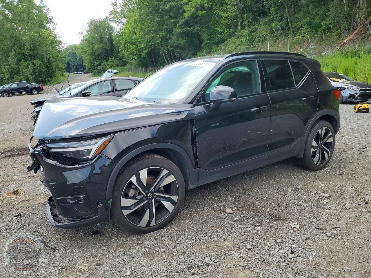 2024 VOLVO XC40 — фото 2