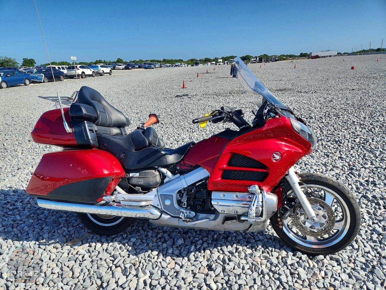 2017 HONDA GL1800 — фото 1
