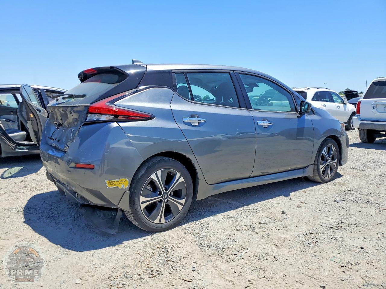 2022 NISSAN LEAF — фото 3