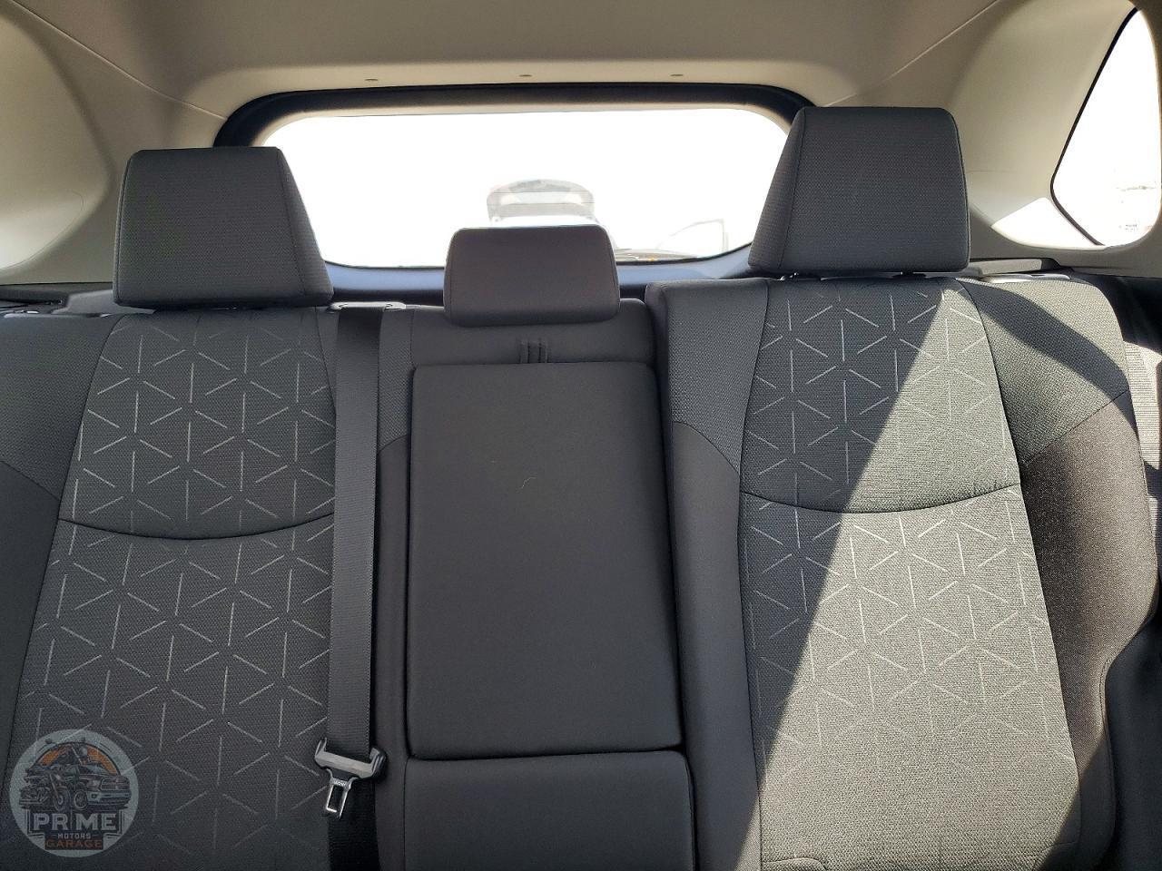 2025 TOYOTA RAV4 — фото 10