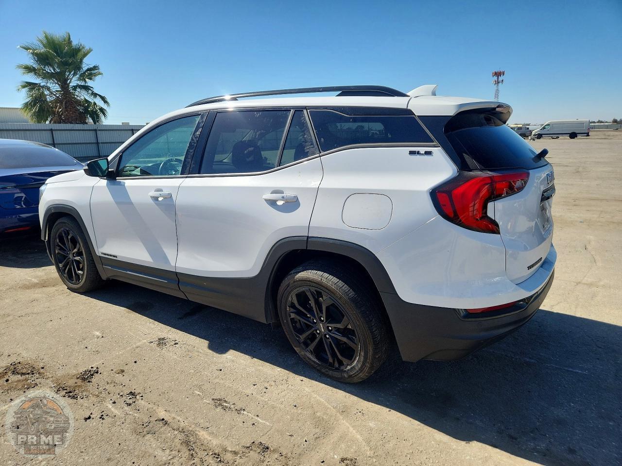2021 GMC TERRAIN — фото 2