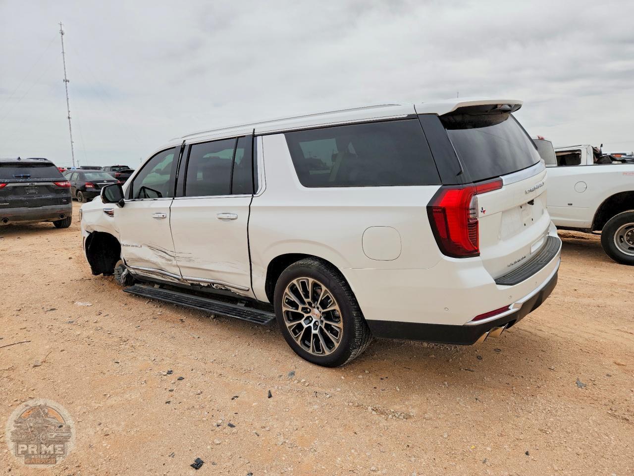 2025 GMC YUKON — фото 2