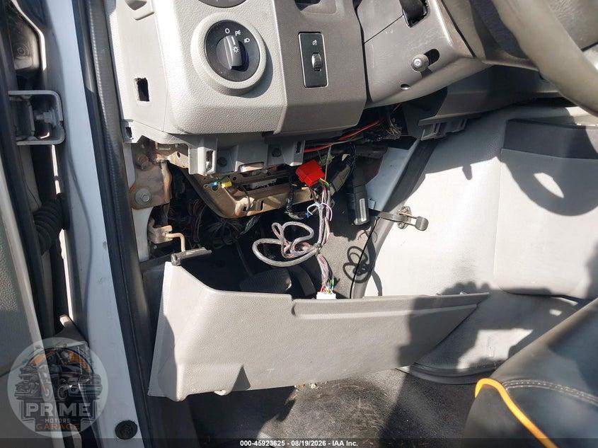 2013 FORD E-350 CUTAWAY — фото 19