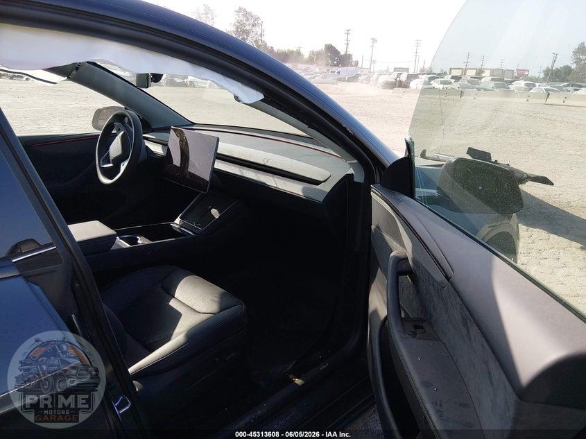 2026 TESLA MODEL Y PREMIUM REAR-WHEEL DRIVE/REAR-WHEEL DRIVE — фото 5