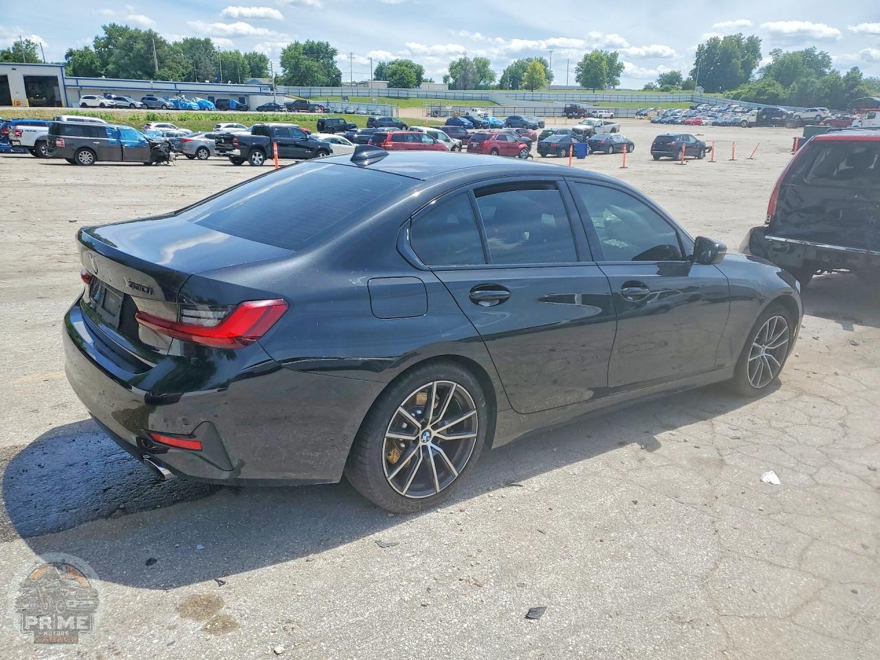 2022 BMW 3 SERIES — фото 3