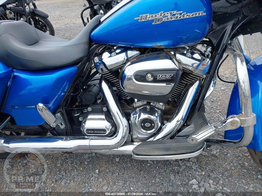 2018 HARLEY-DAVIDSON FLHX (STREET GLIDE) STREET GLIDE — фото 8