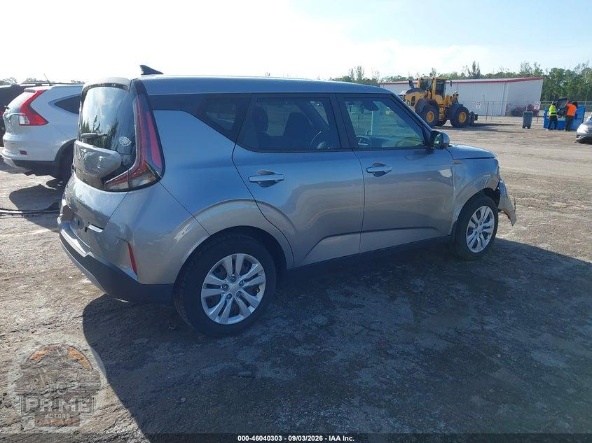 2023 KIA SOUL LX — фото 4