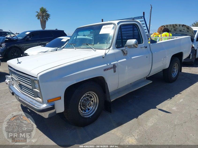 1983 CHEVROLET C20 — фото 2