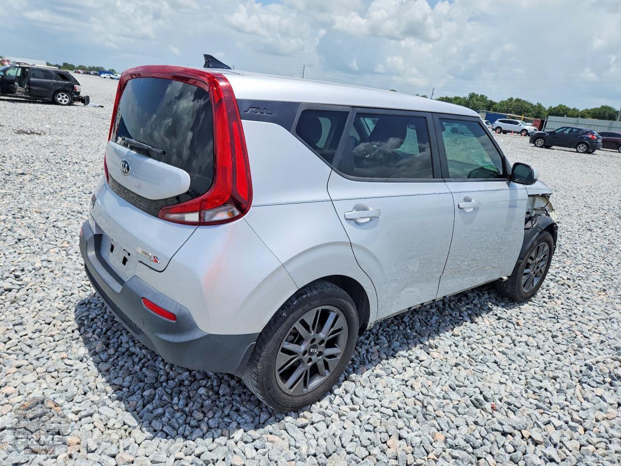 2021 KIA SOUL — фото 3
