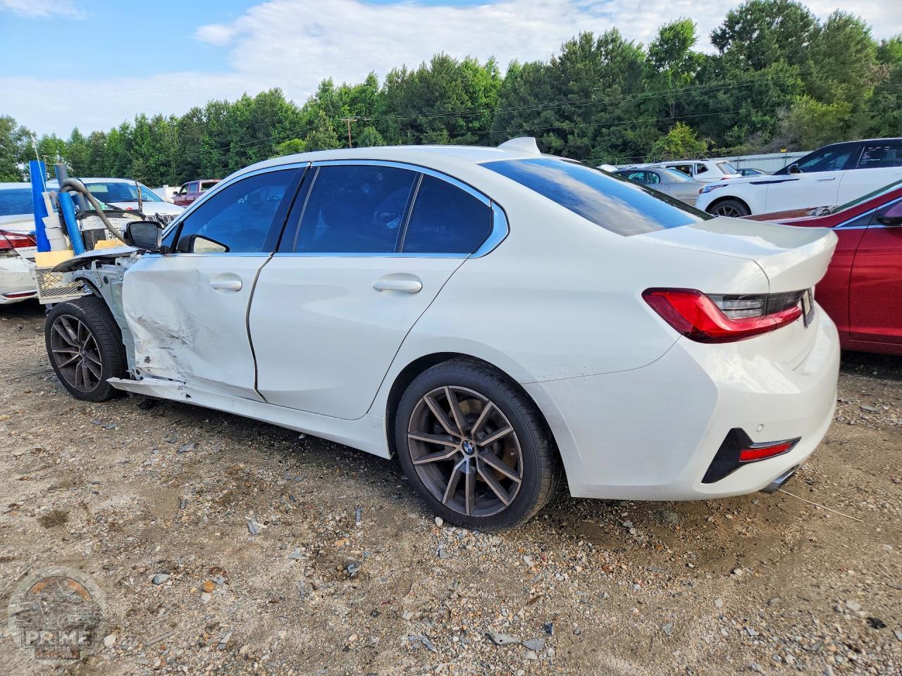 2021 BMW 3 SERIES — фото 2
