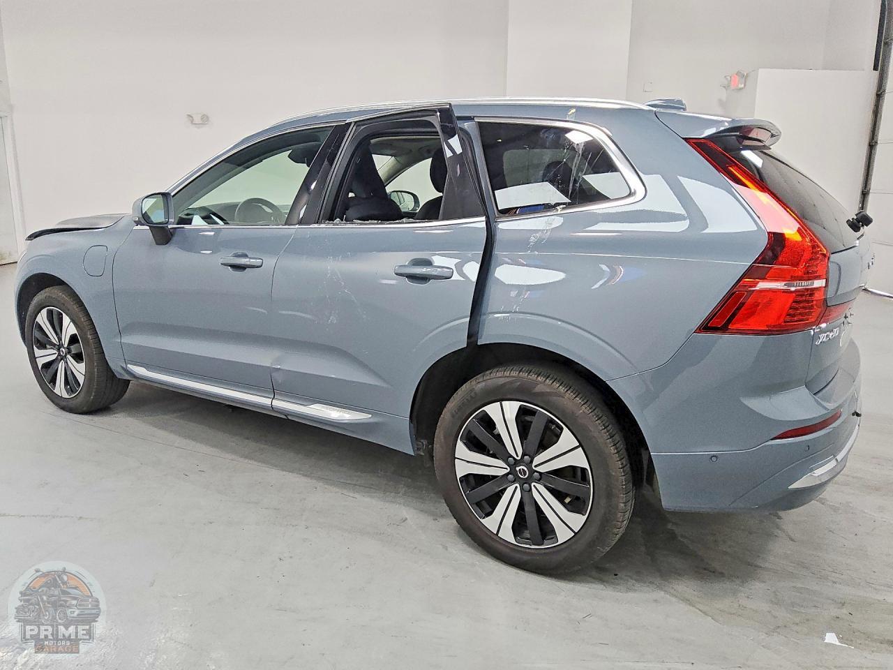 2023 VOLVO XC60 — фото 2