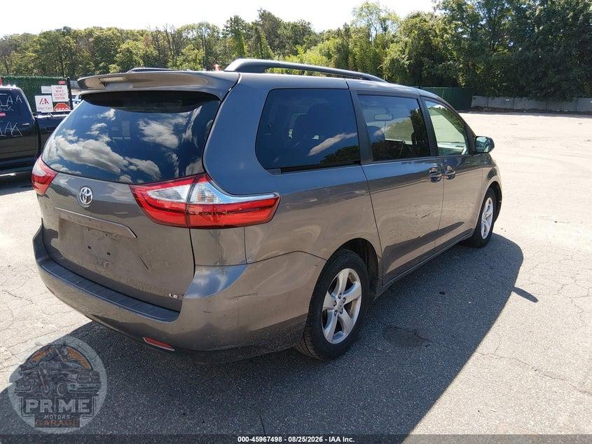 2017 TOYOTA SIENNA LE 8 PASSENGER — фото 4