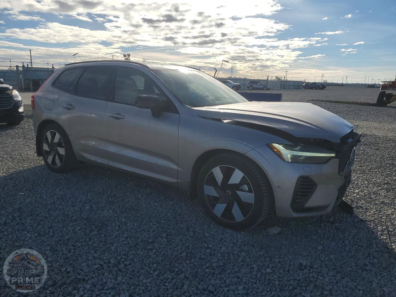 2025 VOLVO XC60 — фото 4
