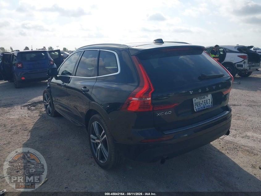 2021 VOLVO XC60 T5 MOMENTUM — фото 3