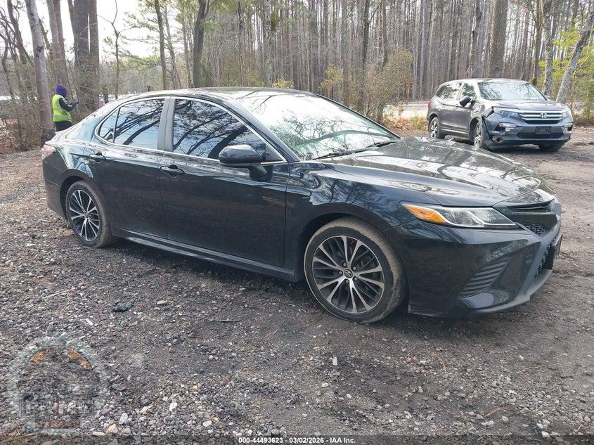 2018 TOYOTA CAMRY SE — фото 1