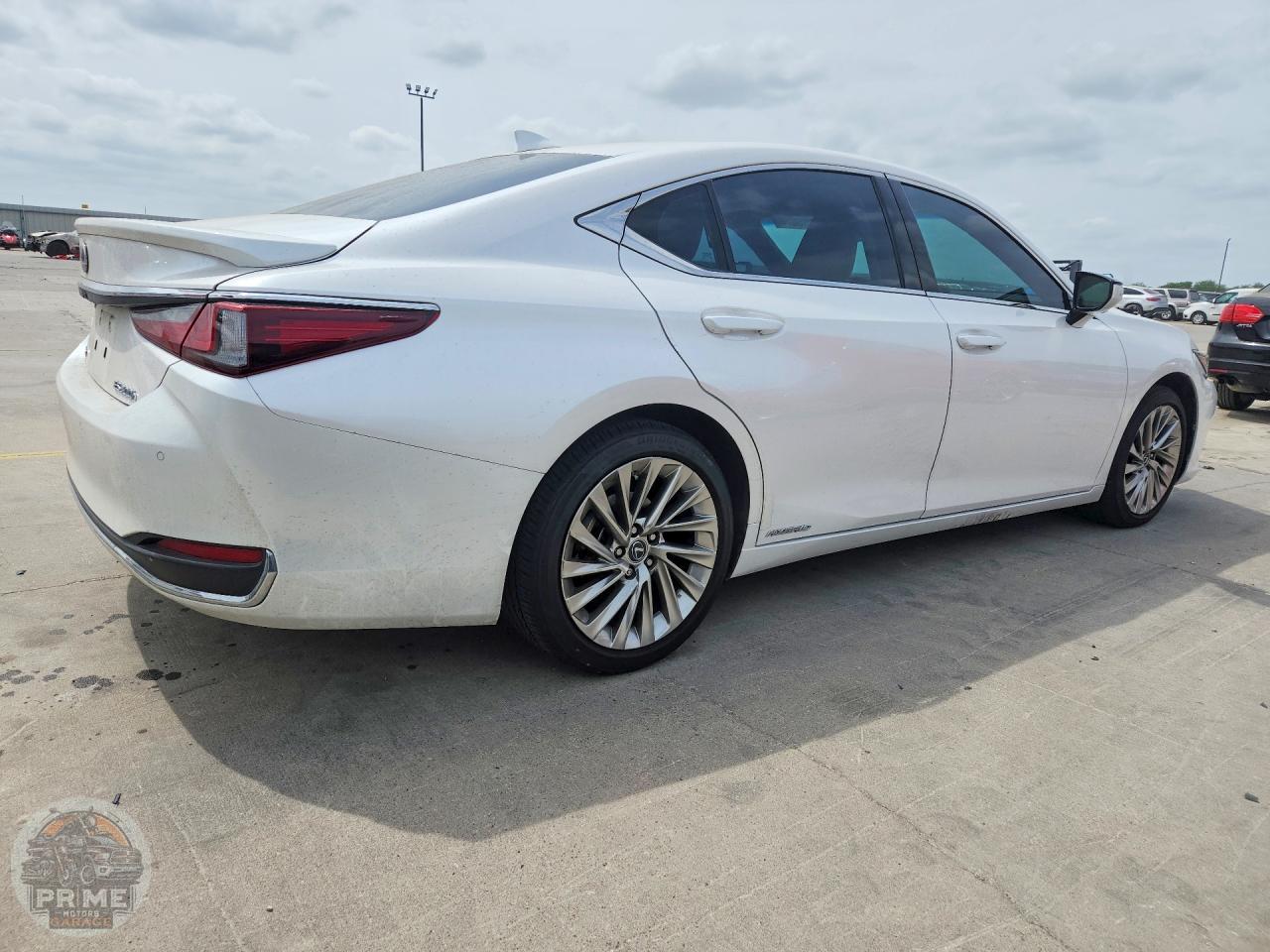 2020 LEXUS ES — фото 3