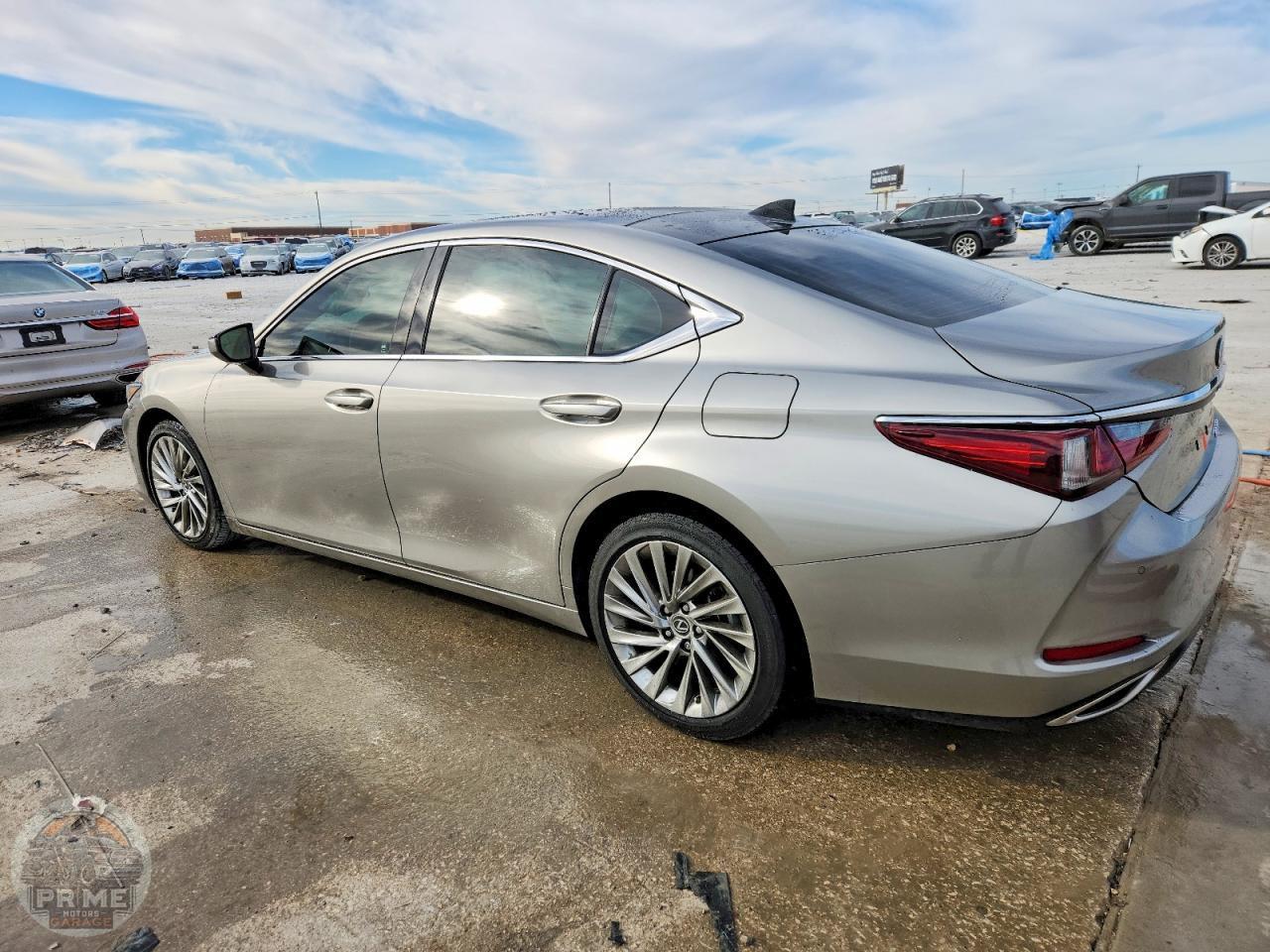 2021 LEXUS ES — фото 2