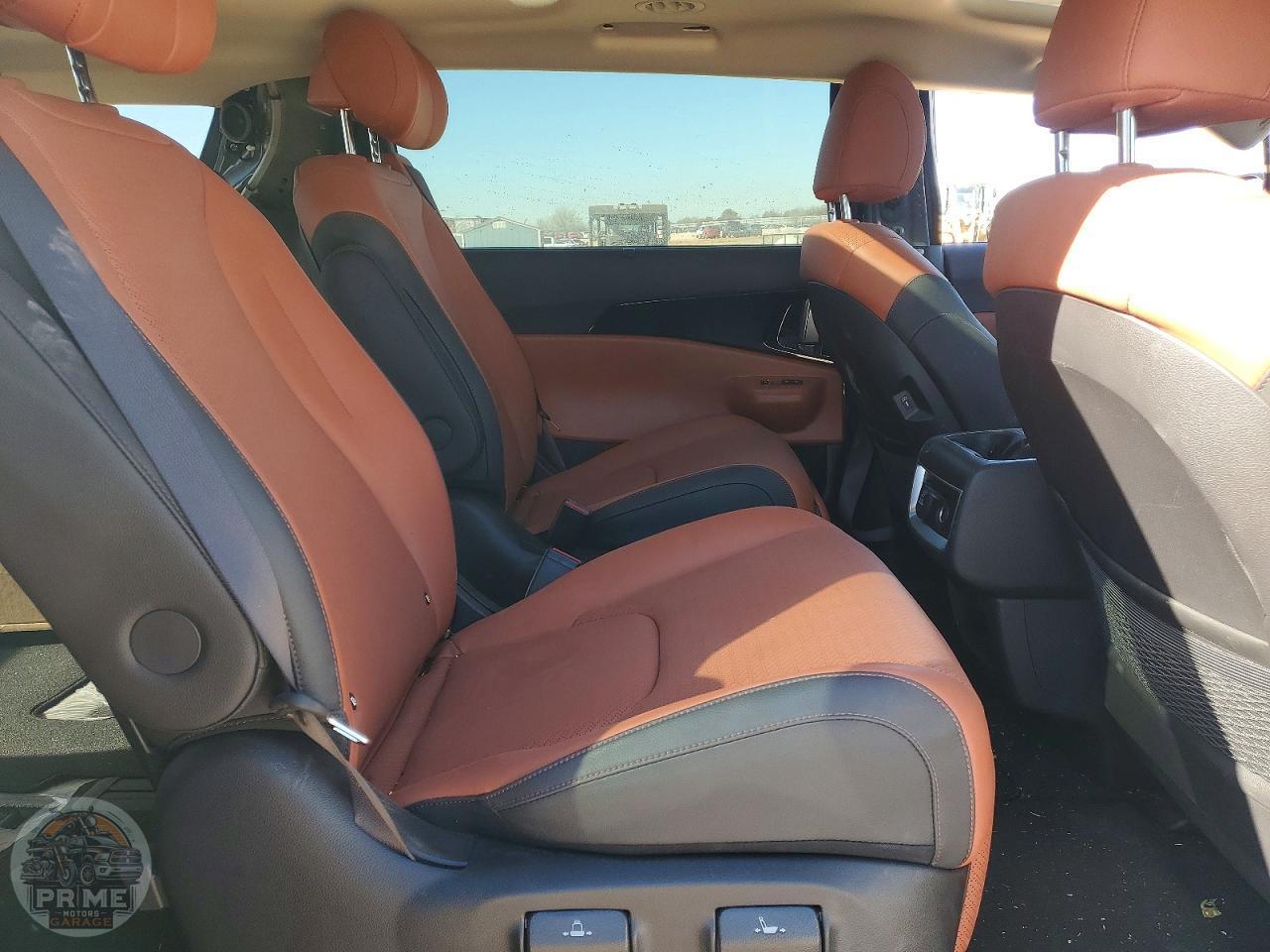 2025 KIA CARNIVAL — фото 11