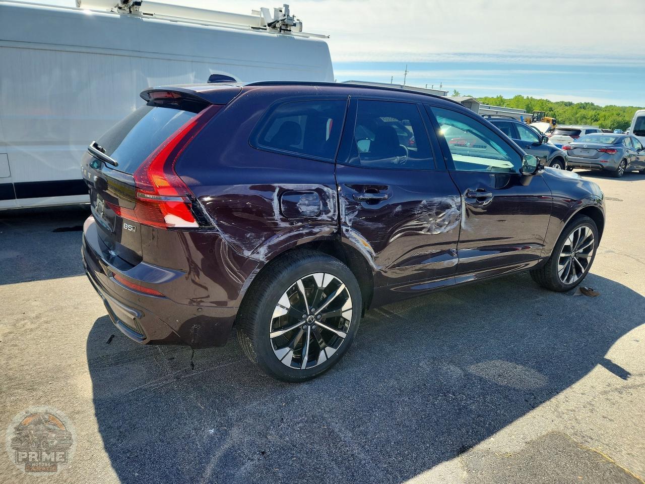2026 VOLVO XC60 — фото 9