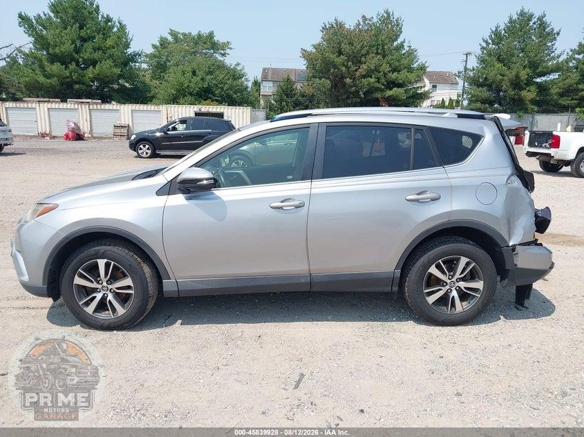 2018 TOYOTA RAV4 XLE — фото 14
