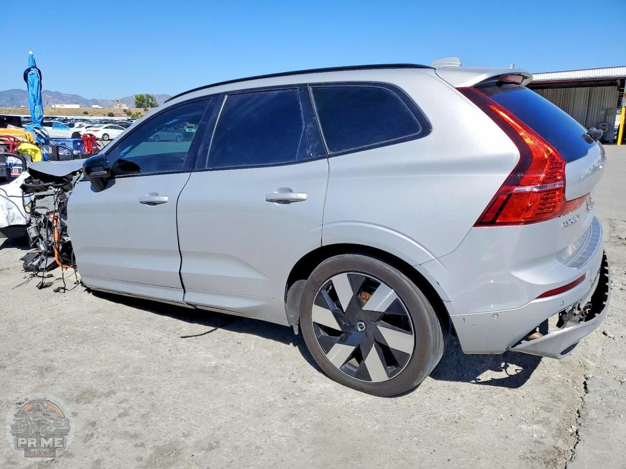 2024 VOLVO XC60 — фото 2
