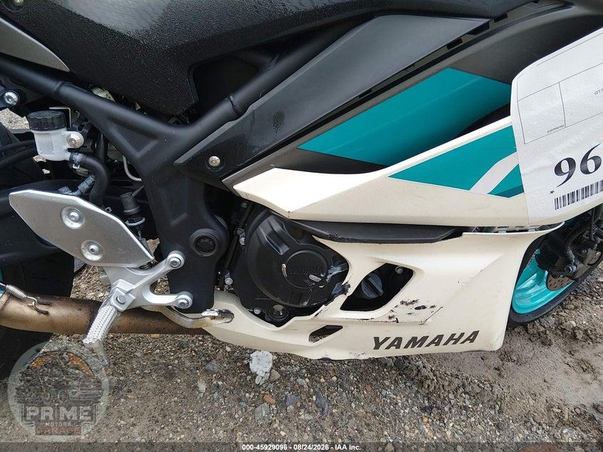 2024 YAMAHA YZFR3 A — фото 8