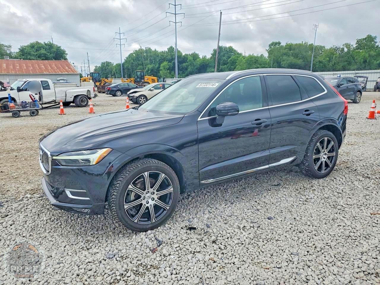 2021 VOLVO XC60 — фото 1