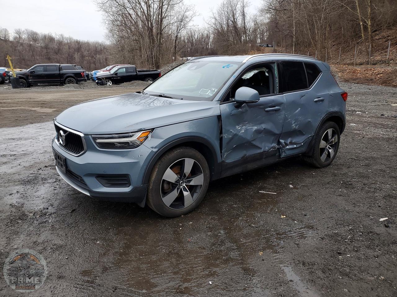 2020 VOLVO XC40 — фото 1